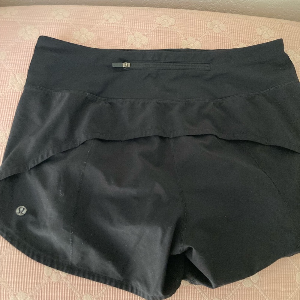 Lululemon (2nd pair) of Speed up short 4 inch! high rise!